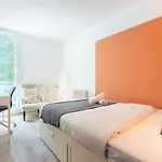 Apartamento Charming With Parking And Balcony.